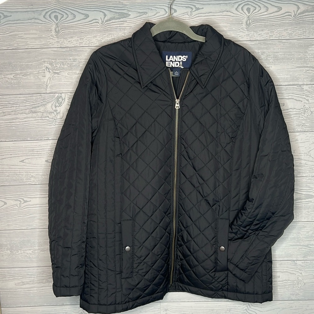 Land’s End Black quilted jacket lightweight insulated. Women’s size Large.